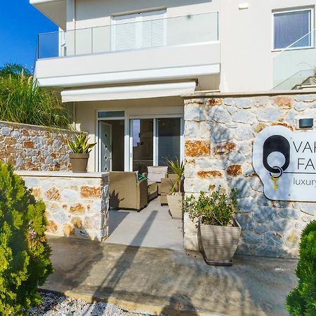 Vakakis Family Luxury Studios 2 Palaiochora Exteriör bild