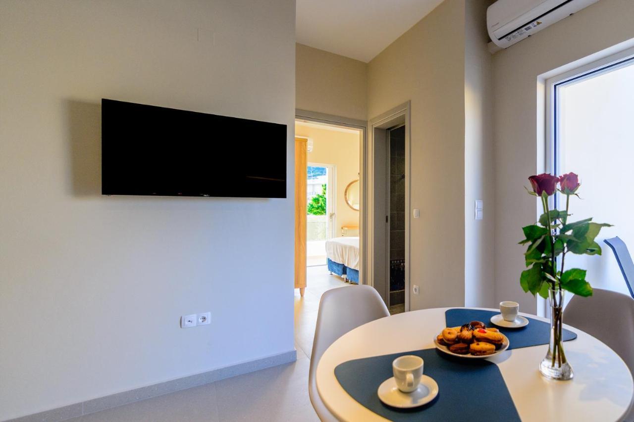 Vakakis Family Luxury Studios 2 Palaiochora Exteriör bild
